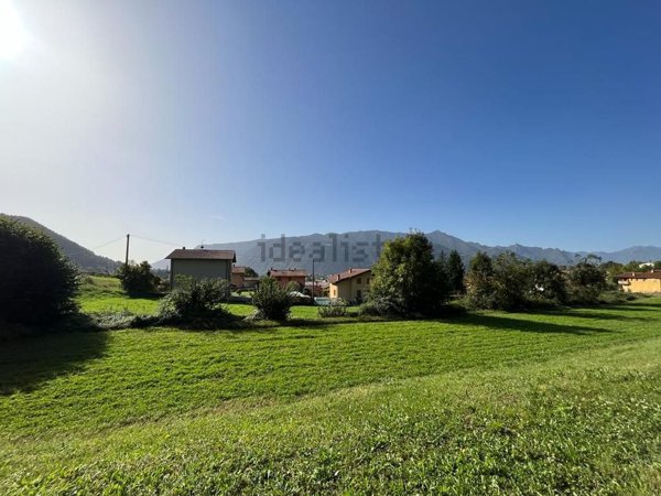 terreno edificabile in vendita a Rovetta