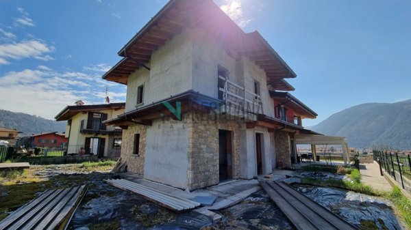 casa indipendente in vendita a Rovetta