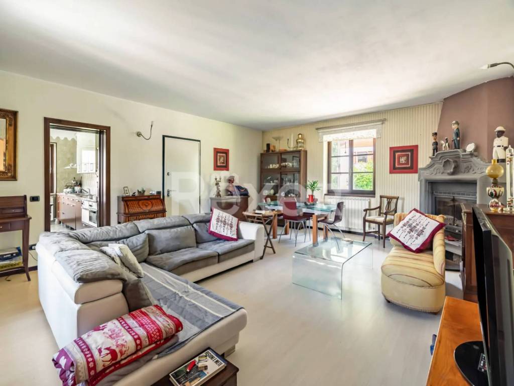 casa indipendente in vendita a Rovetta