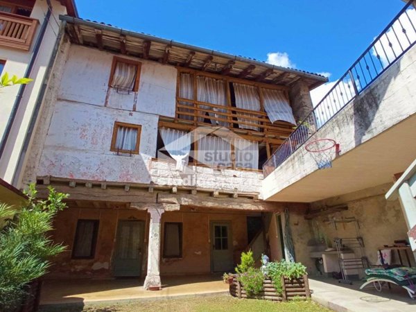 casa indipendente in vendita a Rovetta