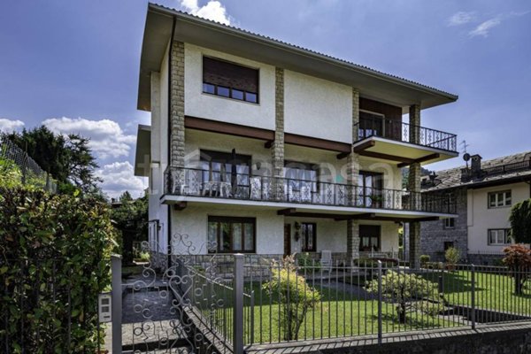 casa indipendente in vendita a Rovetta