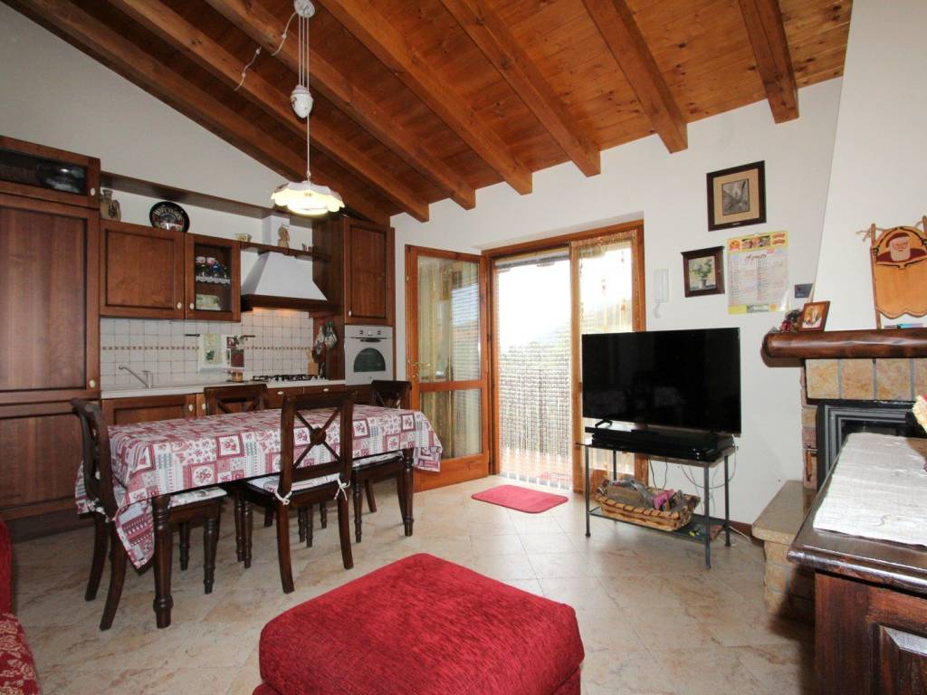 appartamento in vendita a Rovetta