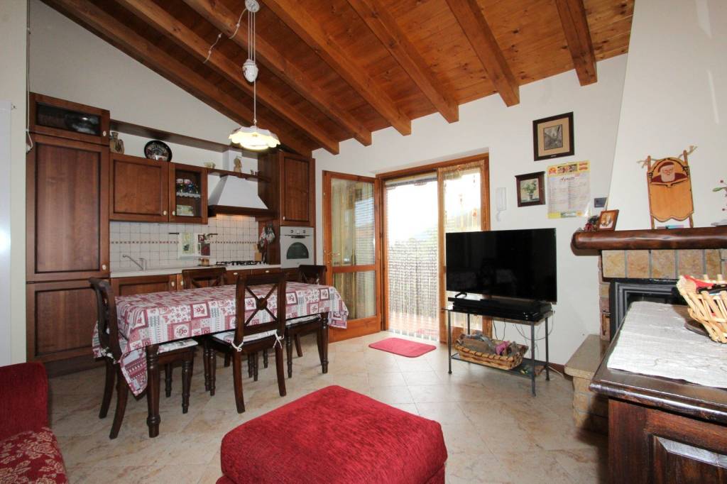 appartamento in vendita a Rovetta
