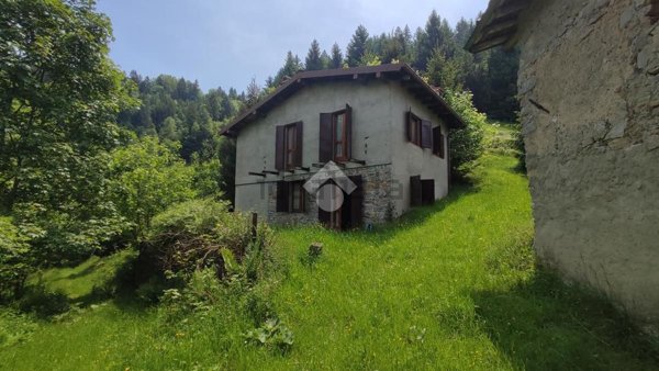 quadrivano in vendita a Rovetta
