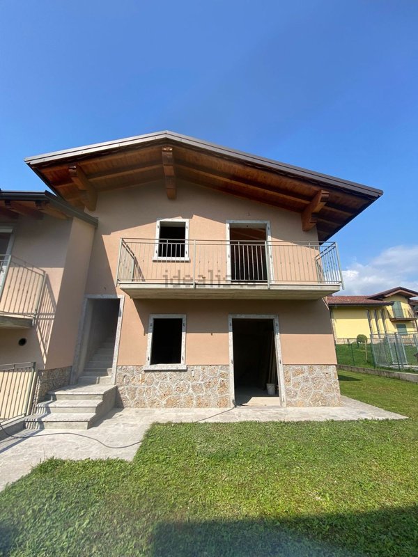 appartamento in vendita a Rovetta