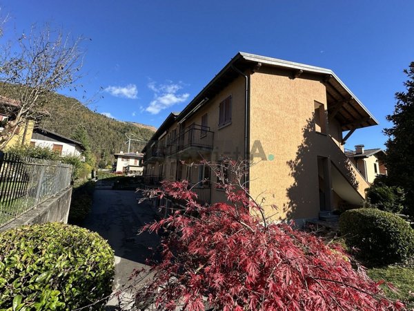 appartamento in vendita a Rovetta in zona Conca Verde