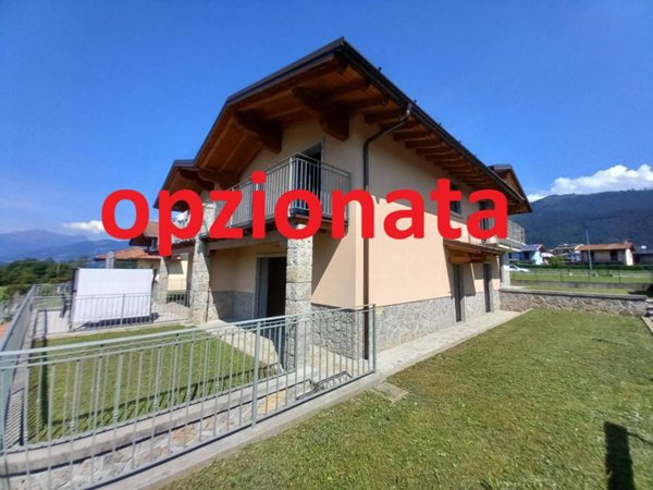 casa indipendente in vendita a Rovetta