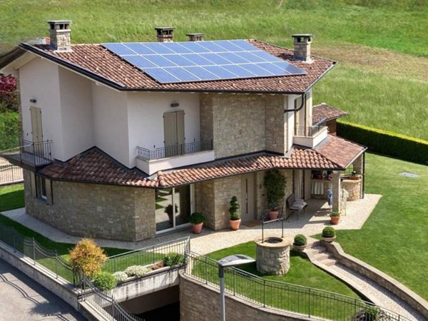 casa indipendente in vendita a Rovetta