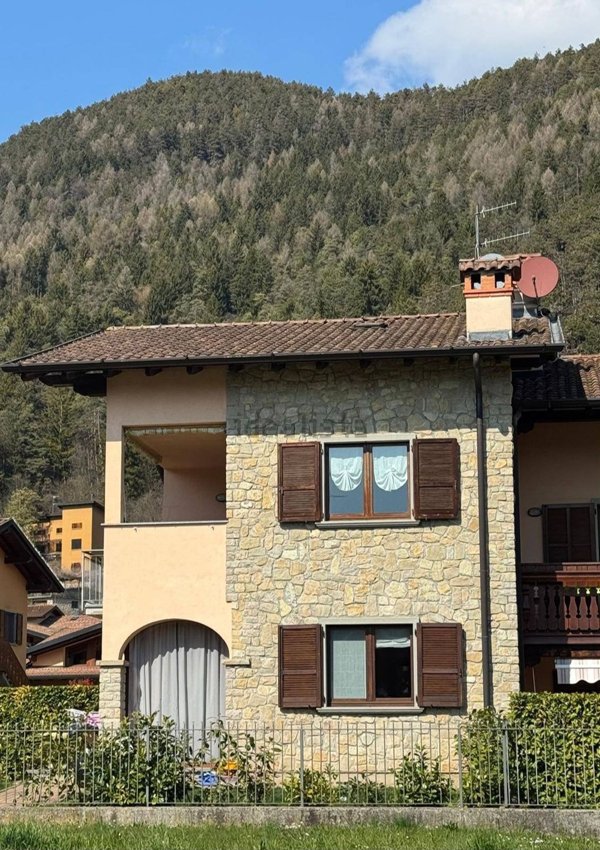 appartamento in vendita a Rovetta