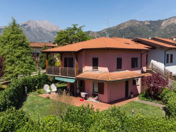 casa indipendente in vendita a Rovetta