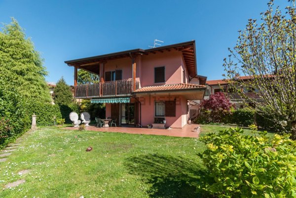 casa indipendente in vendita a Rovetta