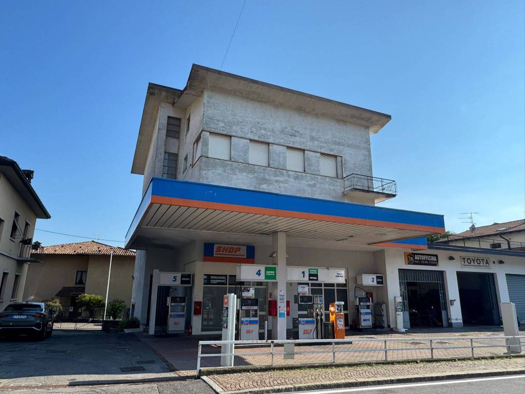 locale commerciale in vendita a Rovetta