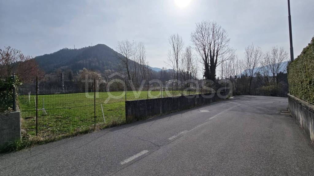 terreno edificabile in vendita a Rovetta