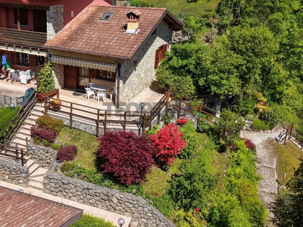 casa indipendente in vendita a Rovetta