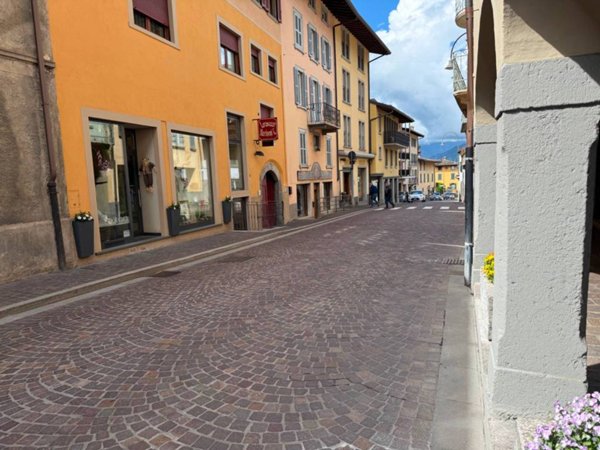 negozio in vendita a Rovetta