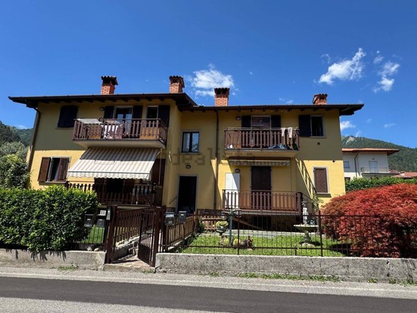 appartamento in vendita a Rovetta in zona Conca Verde
