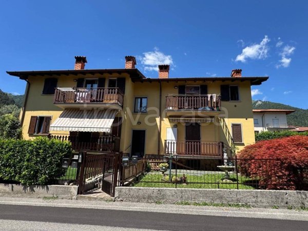 appartamento in vendita a Rovetta in zona Conca Verde
