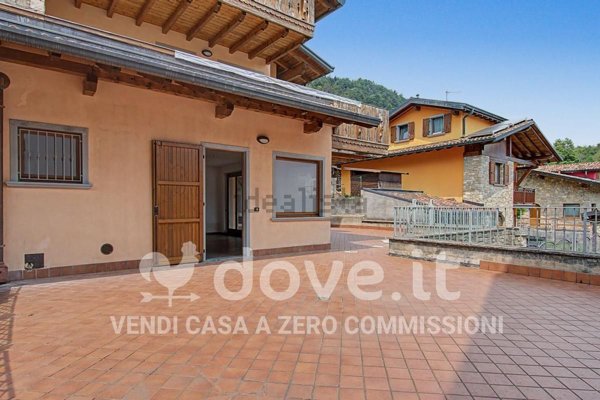 appartamento in vendita a Rovetta in zona Conca Verde