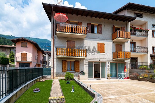 appartamento in vendita a Rovetta in zona Conca Verde