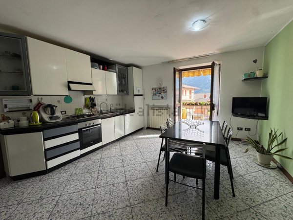 appartamento in vendita a Rovetta in zona Conca Verde
