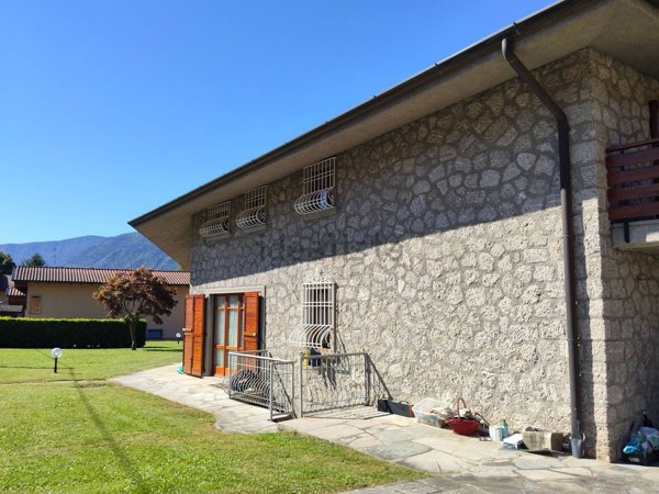 casa indipendente in vendita a Rovetta in zona Conca Verde