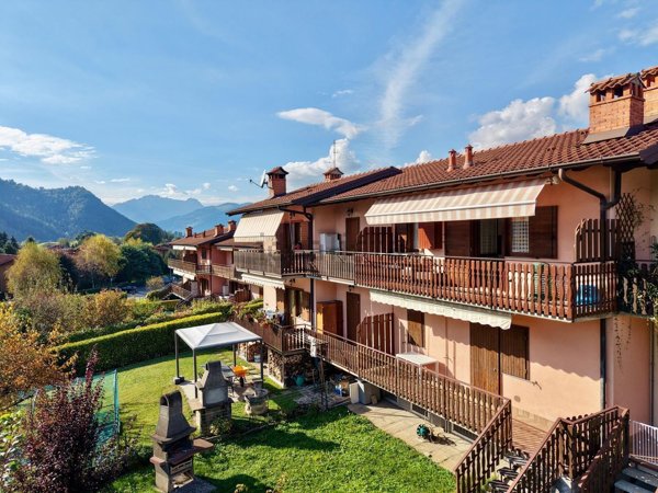 appartamento in vendita a Rovetta in zona Conca Verde
