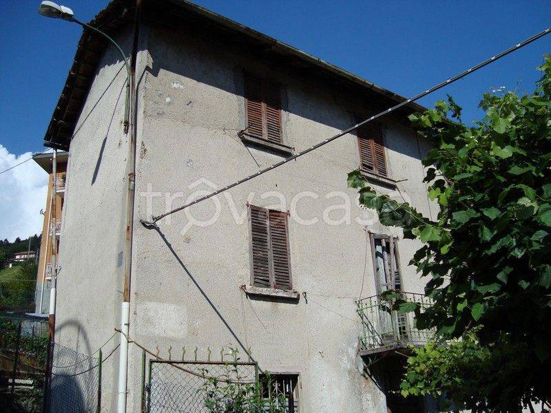 casa indipendente in vendita a San Giovanni Bianco