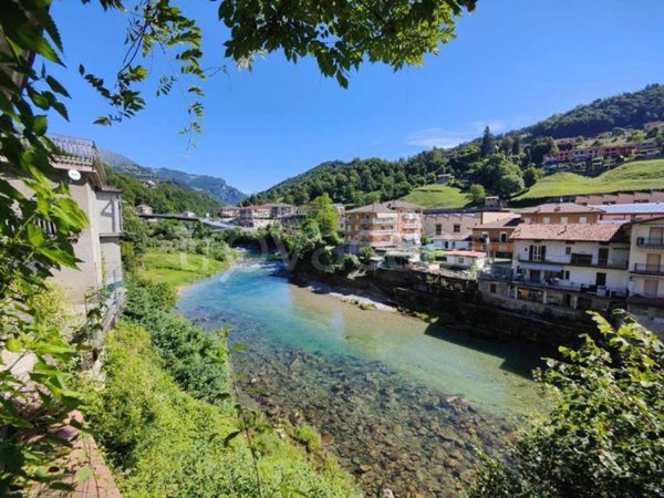 negozio in vendita a San Giovanni Bianco