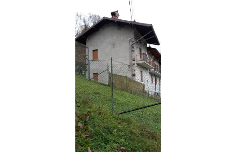 casa indipendente in vendita a San Giovanni Bianco