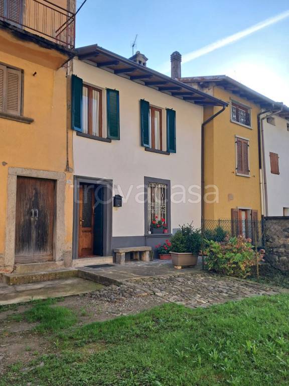 casa indipendente in vendita a San Giovanni Bianco