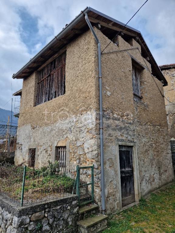 appartamento in vendita a San Giovanni Bianco in zona Cornalita