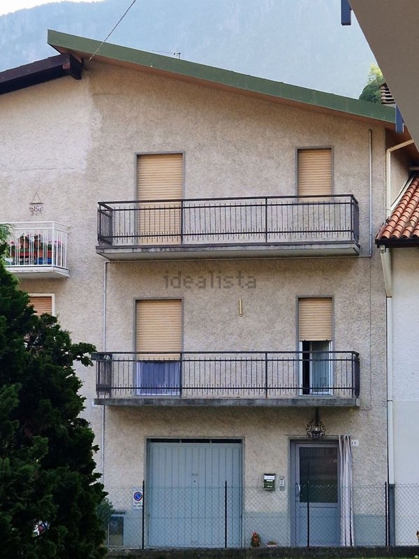 casa indipendente in vendita a San Giovanni Bianco