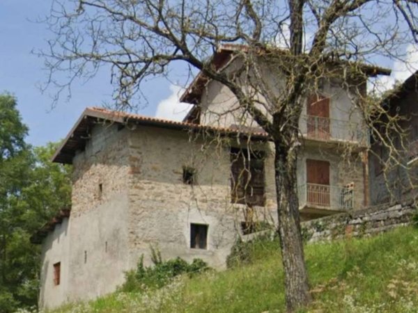 casa indipendente in vendita a San Giovanni Bianco