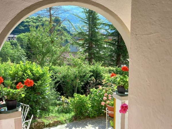 casa indipendente in vendita a San Giovanni Bianco
