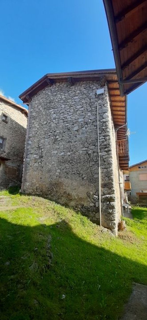 appartamento in vendita a San Giovanni Bianco in zona Pianca