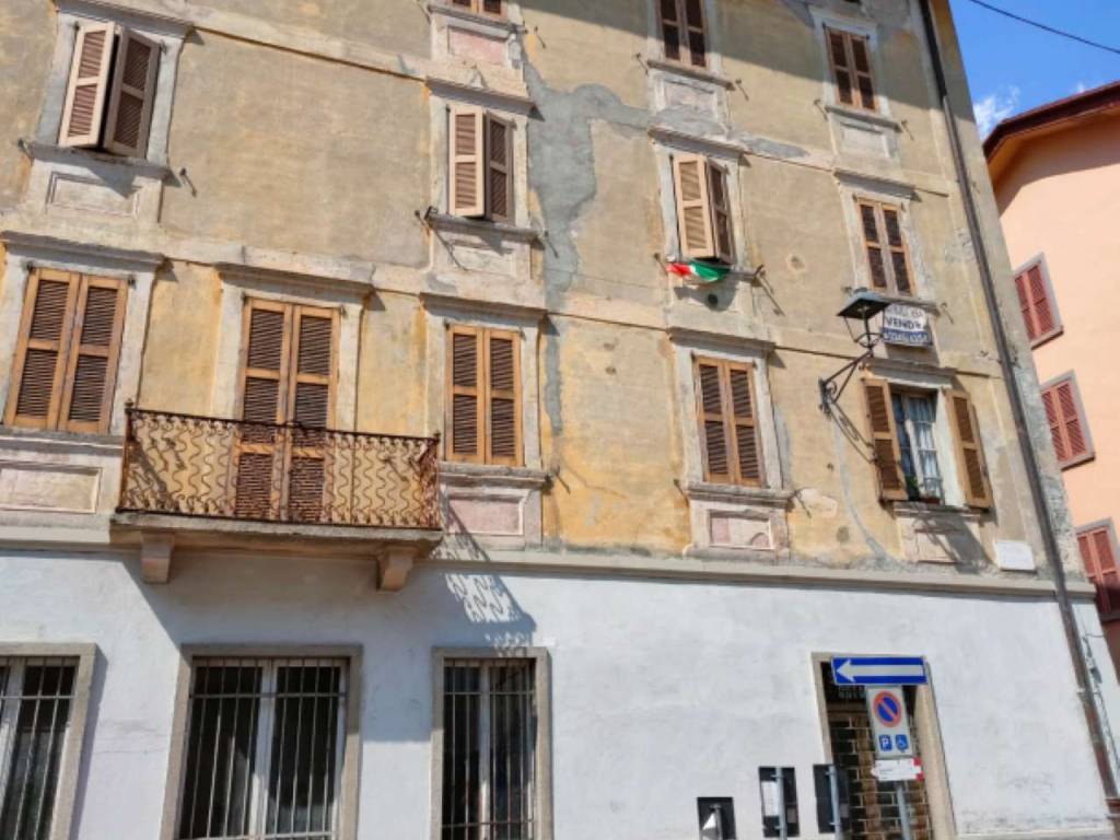 negozio in vendita a San Giovanni Bianco