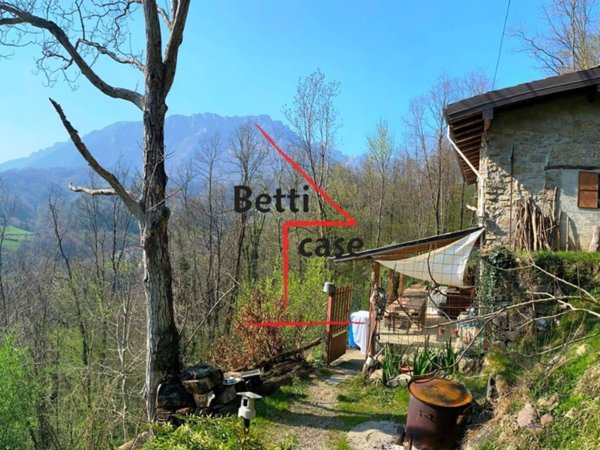 casa indipendente in vendita a San Giovanni Bianco