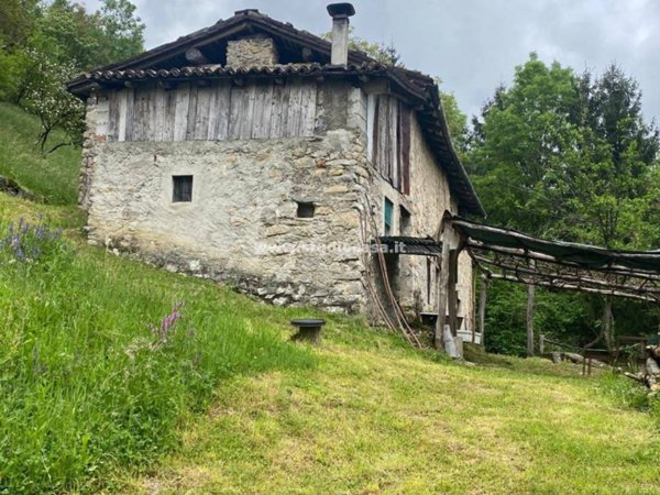 casa indipendente in vendita a San Giovanni Bianco