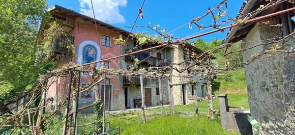 casa indipendente in vendita a San Giovanni Bianco