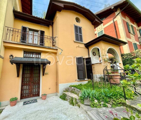casa indipendente in vendita a San Giovanni Bianco in zona Roncaglia