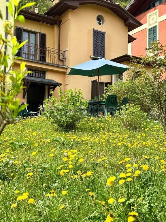 casa indipendente in vendita a San Giovanni Bianco
