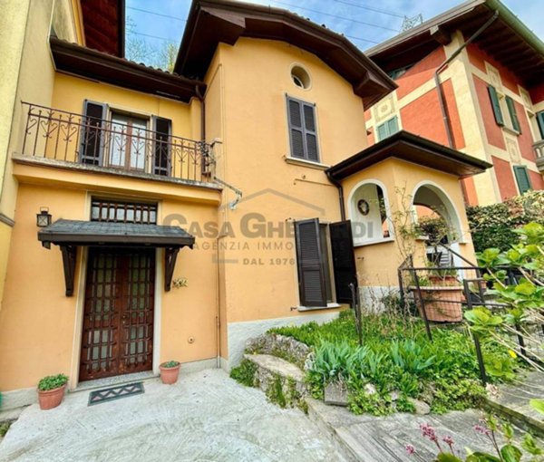 casa indipendente in vendita a San Giovanni Bianco