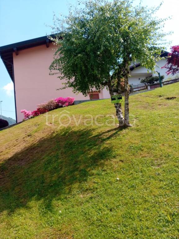 casa indipendente in vendita a San Giovanni Bianco