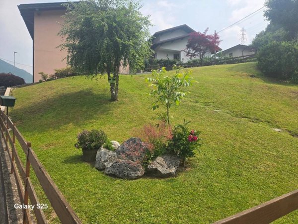 casa indipendente in vendita a San Giovanni Bianco in zona Fuipiano al Brembo