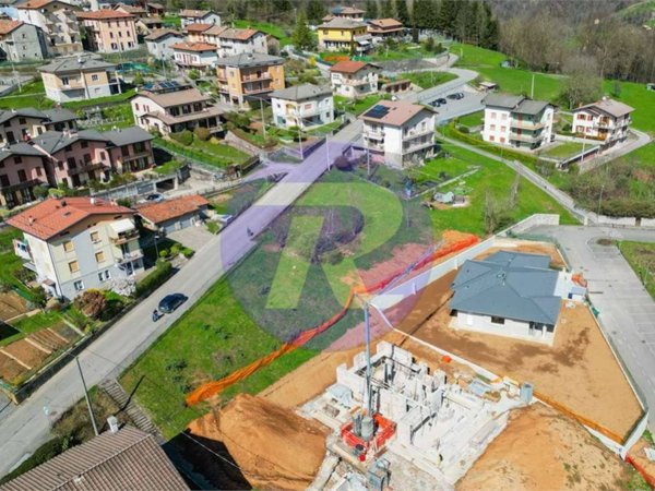 terreno edificabile in vendita a San Giovanni Bianco in zona Cornalita
