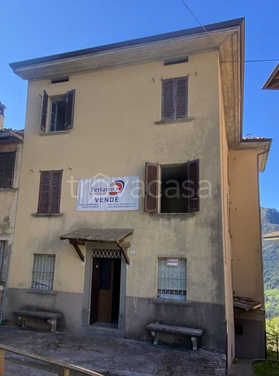 casa indipendente in vendita a San Giovanni Bianco in zona Costa San Gallo