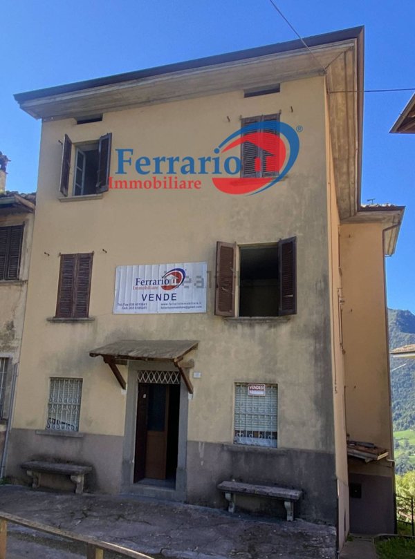 casale in vendita a San Giovanni Bianco