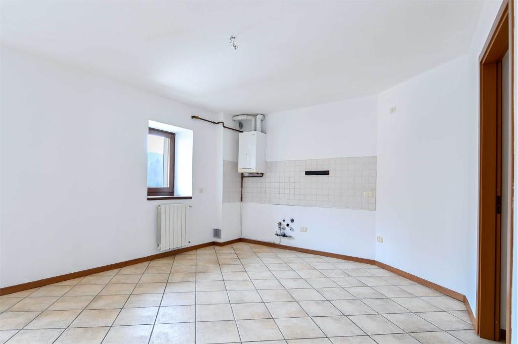 appartamento in vendita a San Giovanni Bianco in zona Roncaglia