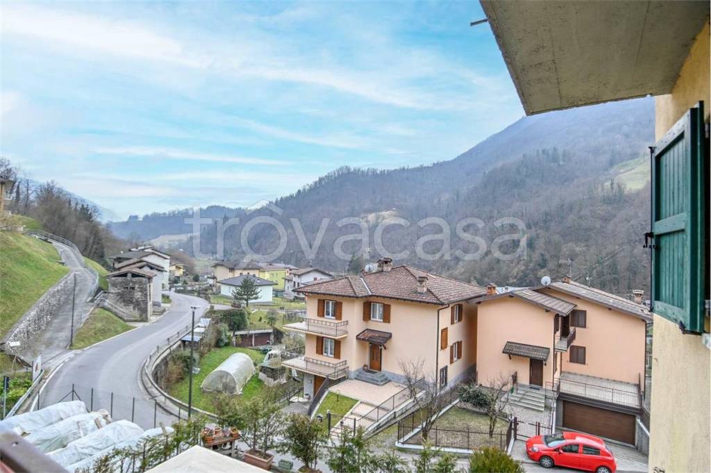 appartamento in vendita a San Giovanni Bianco in zona Roncaglia