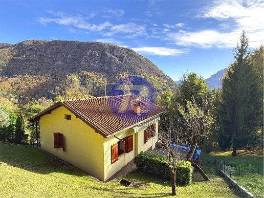 casa indipendente in vendita a San Giovanni Bianco